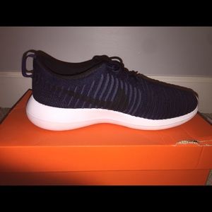 Women’s Nike Roshe Two Flyknit Casual Shoe